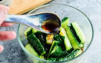 新瓜怎么吃才好吃呢視頻,視頻教你輕松吃出夏日清新