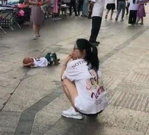 媽媽撒潑打滾女兒吃瓜視頻,這是什么神仙母女關(guān)系？